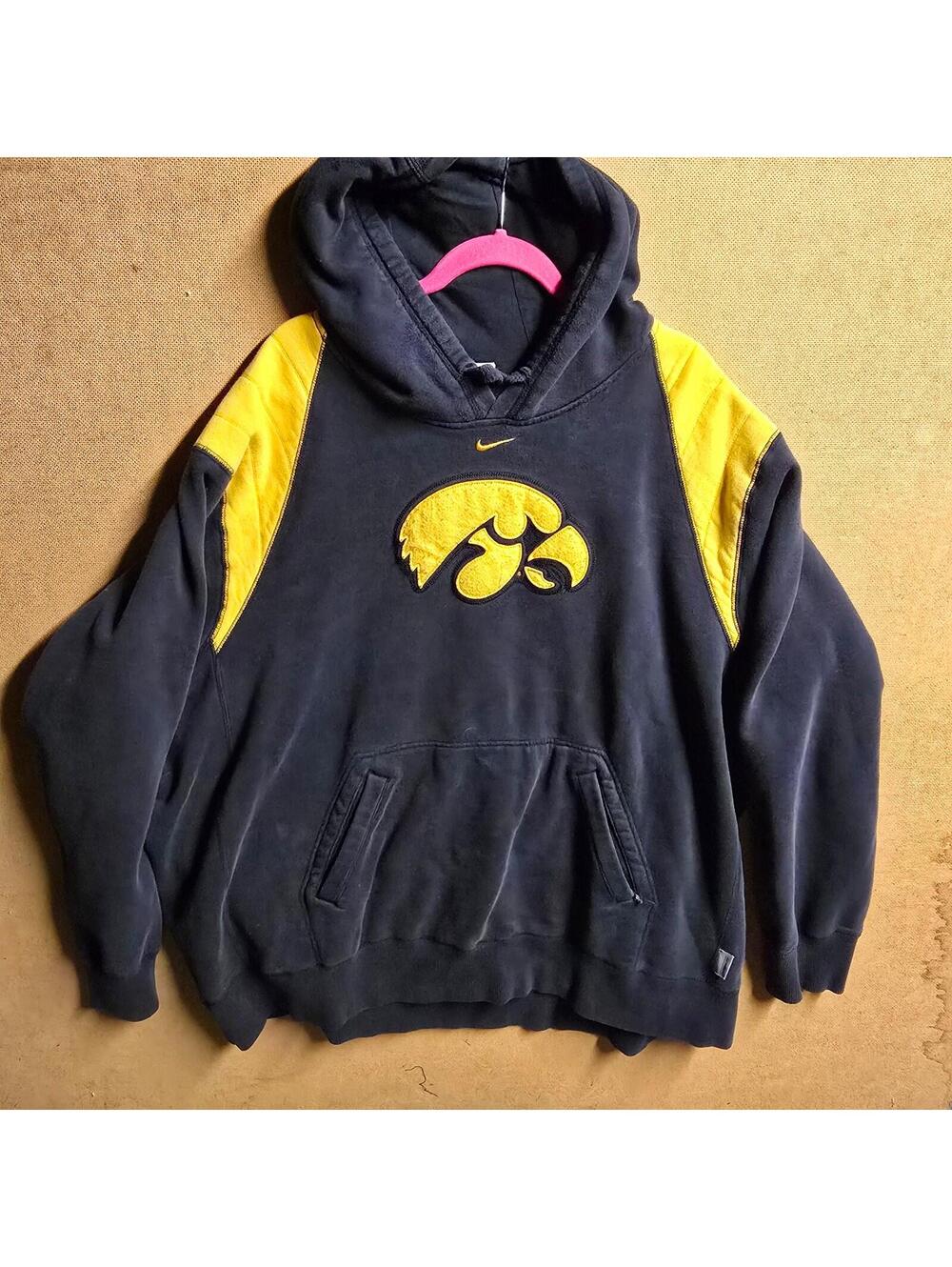 Vintage Nike Iowa Hawkeyes Hoodie Center Swoosh Mens 4XL Authentic